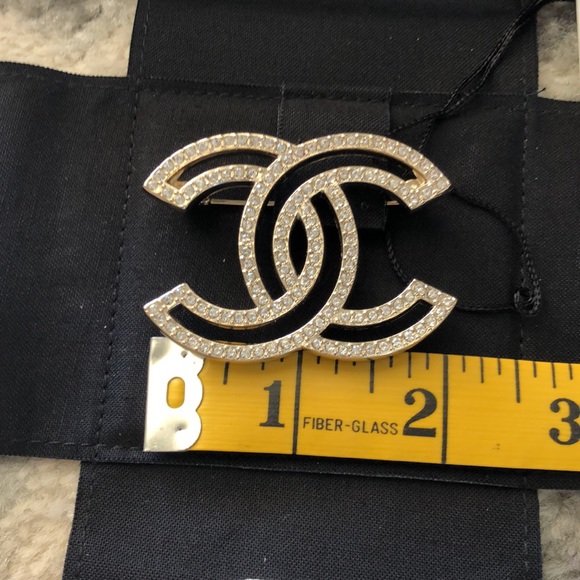 ❌SOLD❌CHANEL 21B Gold & Crystal XLarge Brooch NEW - Picture 12 of 17